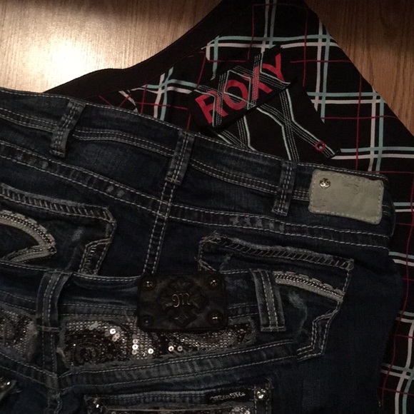 Meet your Posher, Stephanie - Picture 2 of 2